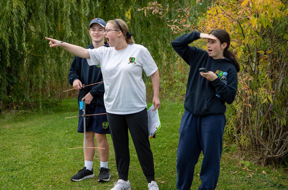 Right click and select view image